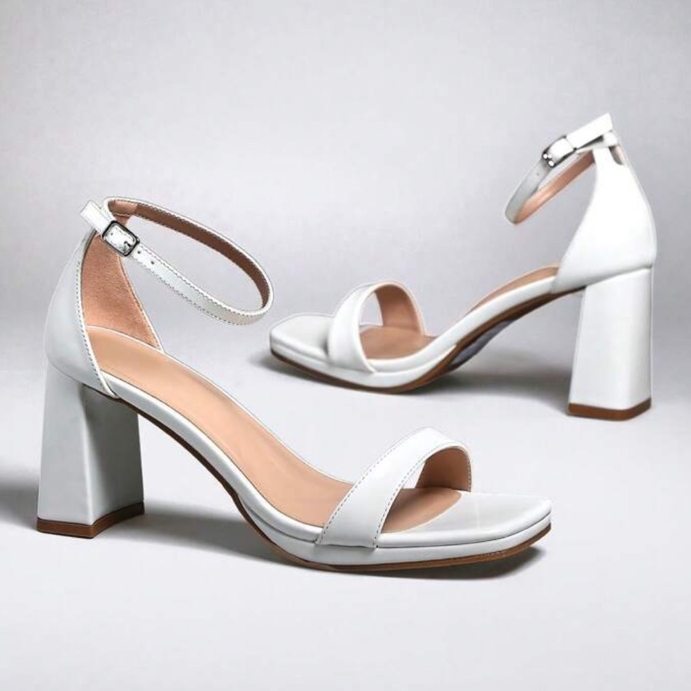 White patent block heel sandals. size 7.